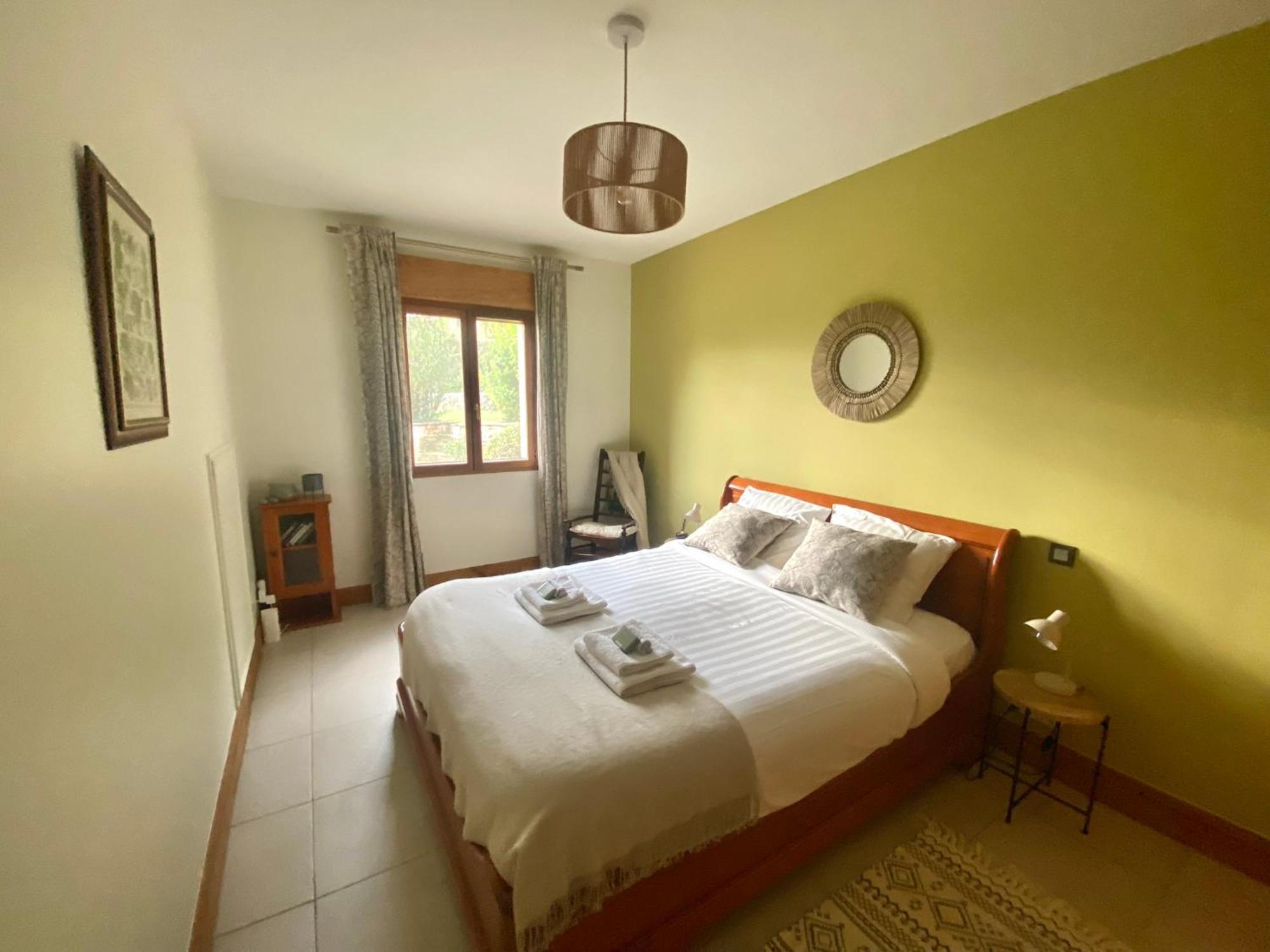 Bed and Breakfast Le Hibou Heureux Bézenac Esterno foto